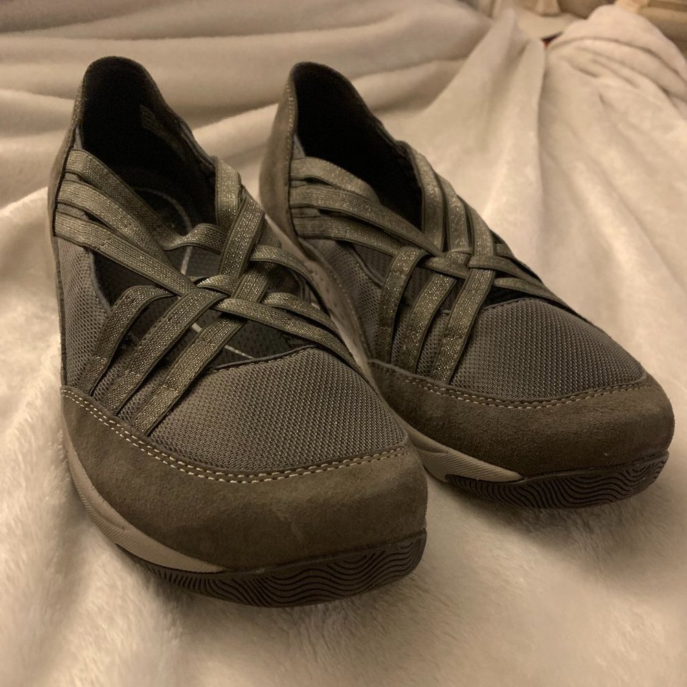 Dansko Hilde Suede Sneakers Size EU42Slip On Elastic Criss Cross Shoe